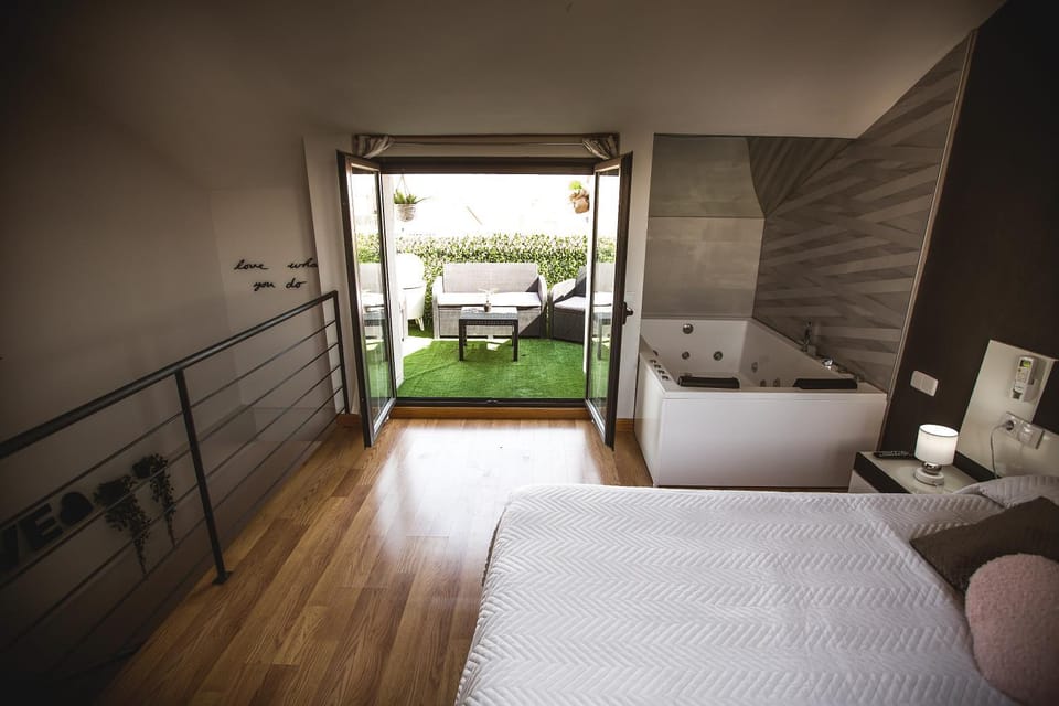 Balcony/Terrace, Garden view