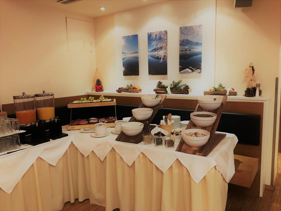 Buffet breakfast