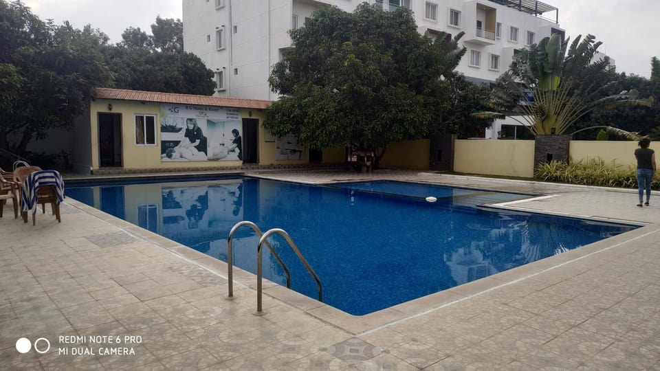 Swimming pool, Swimming pool