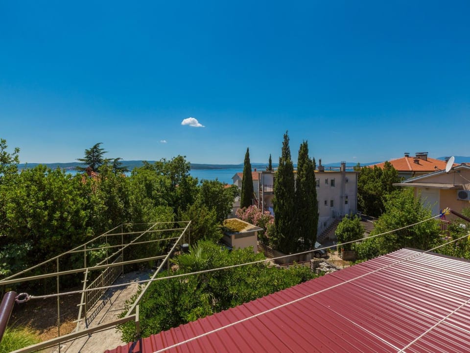 City view, Sea view