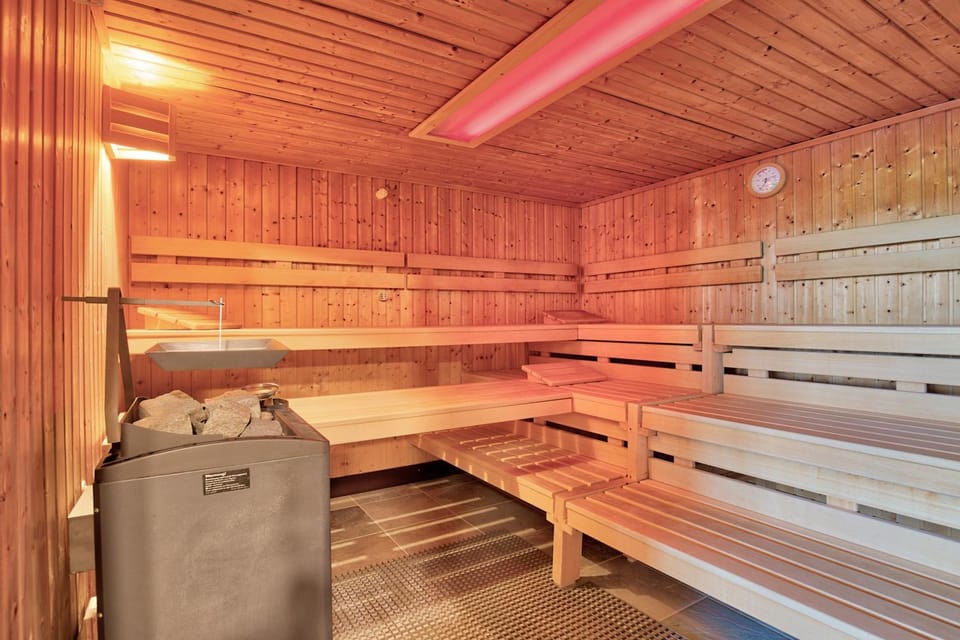 Sauna, Sauna, Spa and wellness centre/facilities