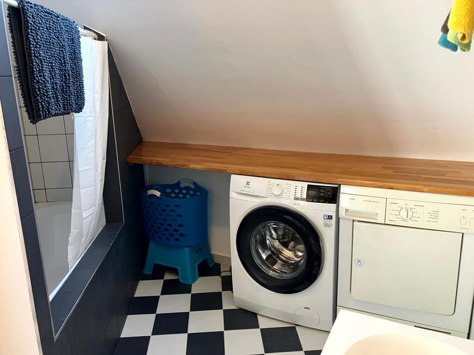 Bath, washing machine, dryer