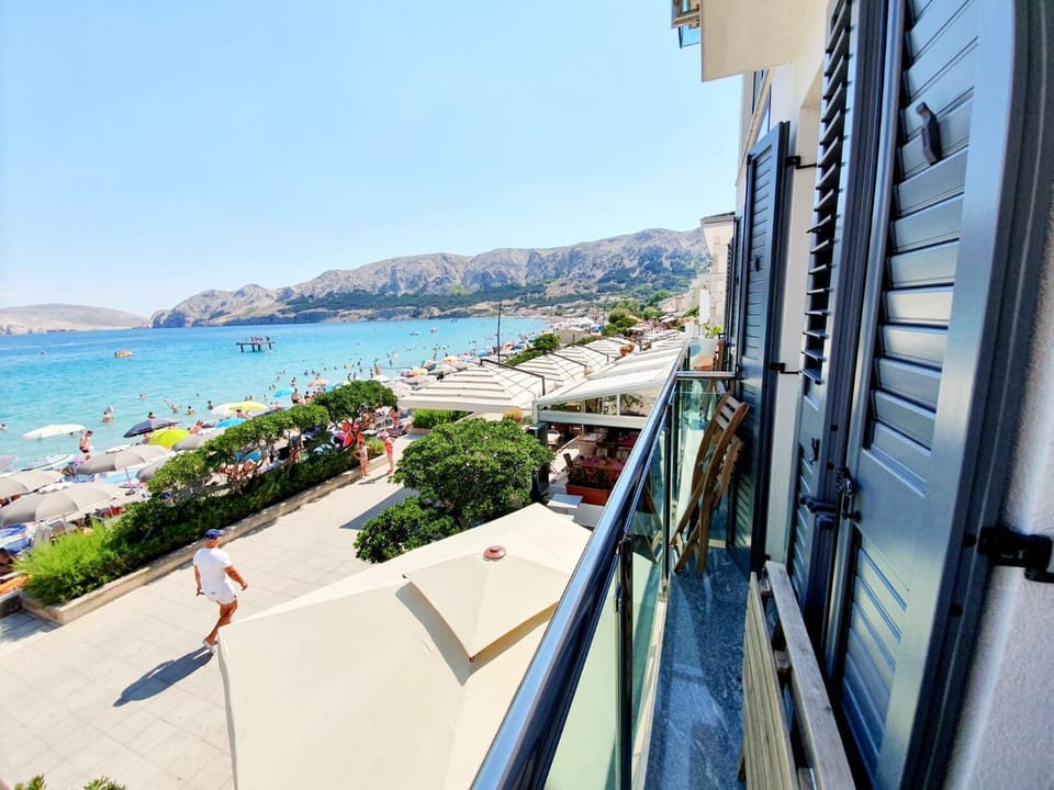 View (from property/room), Balcony/Terrace, Beach, Mountain view, Sea view