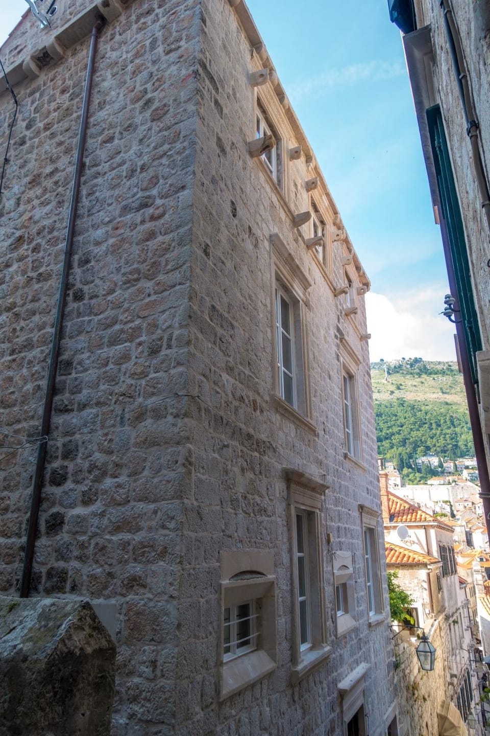 Property building, Facade/entrance