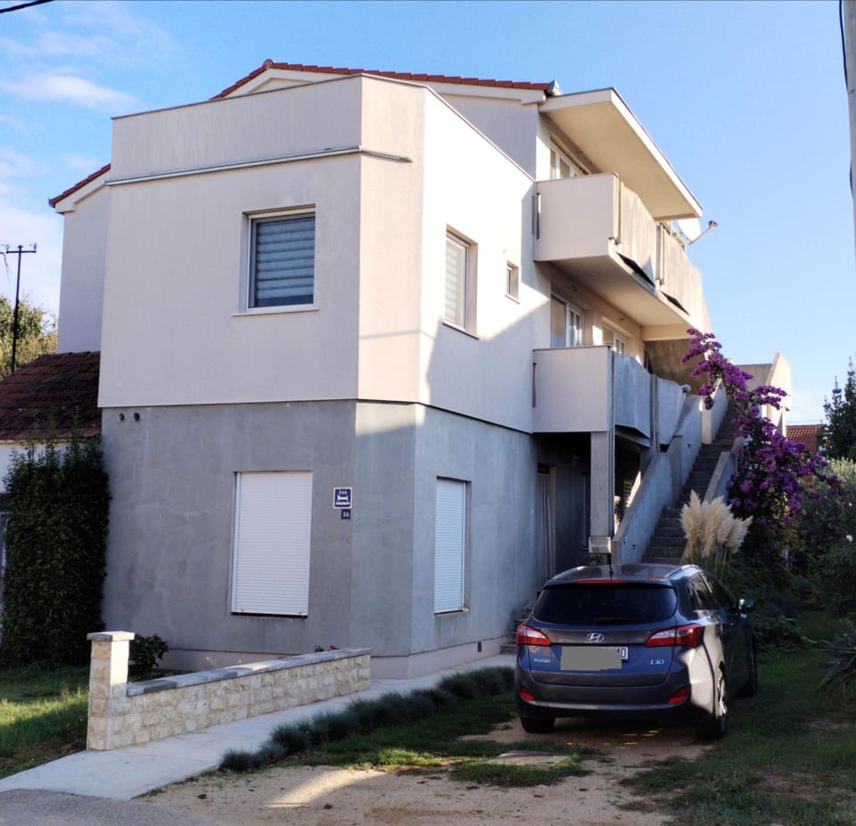 Property building, Parking