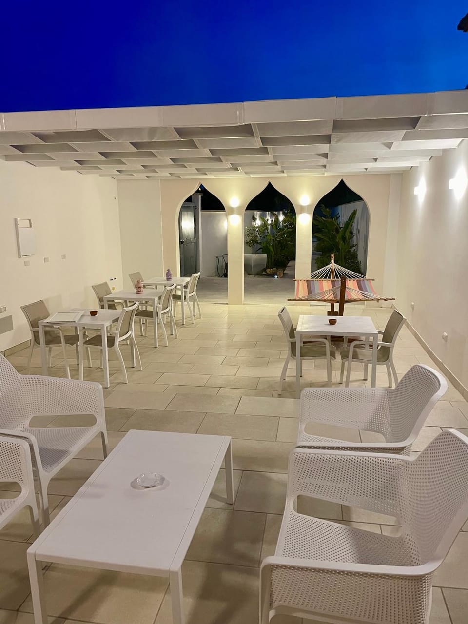 Patio, Spring, Day, Night, Summer, Solarium, View (from property/room), Decorative detail, Dining area, Breakfast, Italian breakfast, Seasons, Sunrise, Sunset, hair dresser