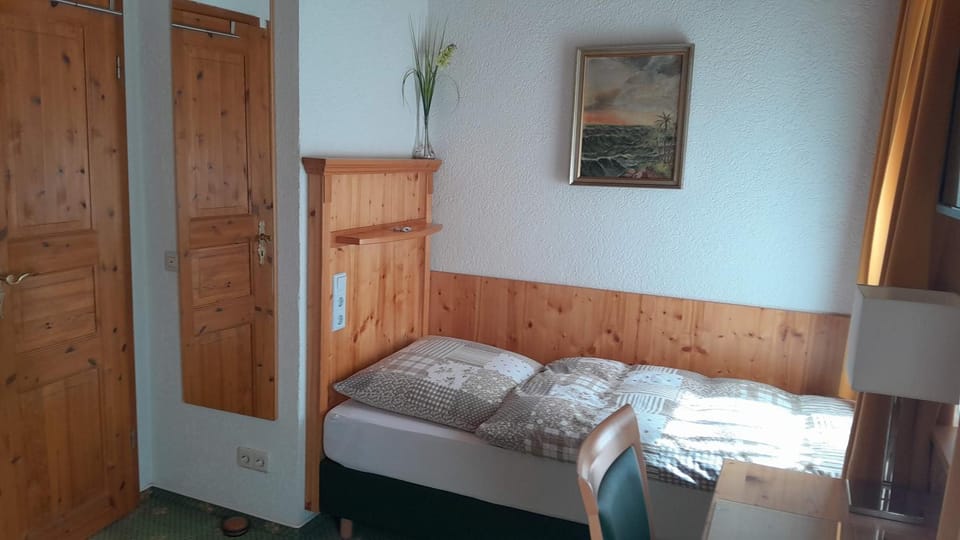 Bed, Photo of the whole room, Bedroom, towels, wardrobe