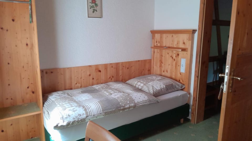 Bed, Bedroom, Garden view, wardrobe