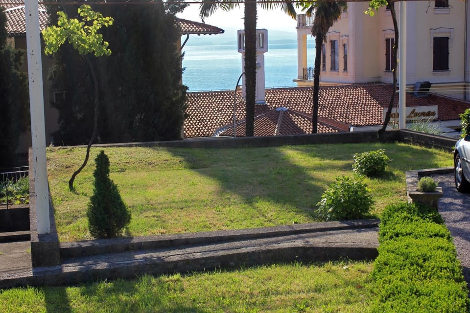 Location, children, Family