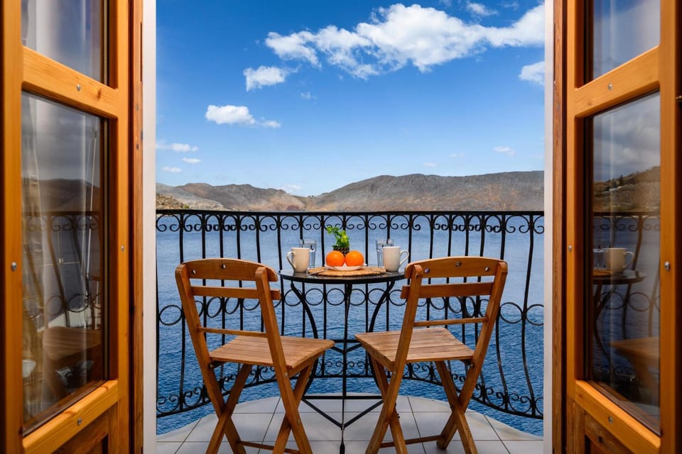 View (from property/room), Balcony/Terrace, Seating area, Dining area, Sea view