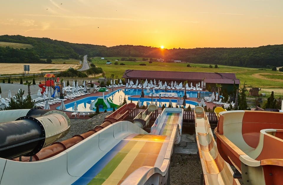 Aqua park, Swimming pool