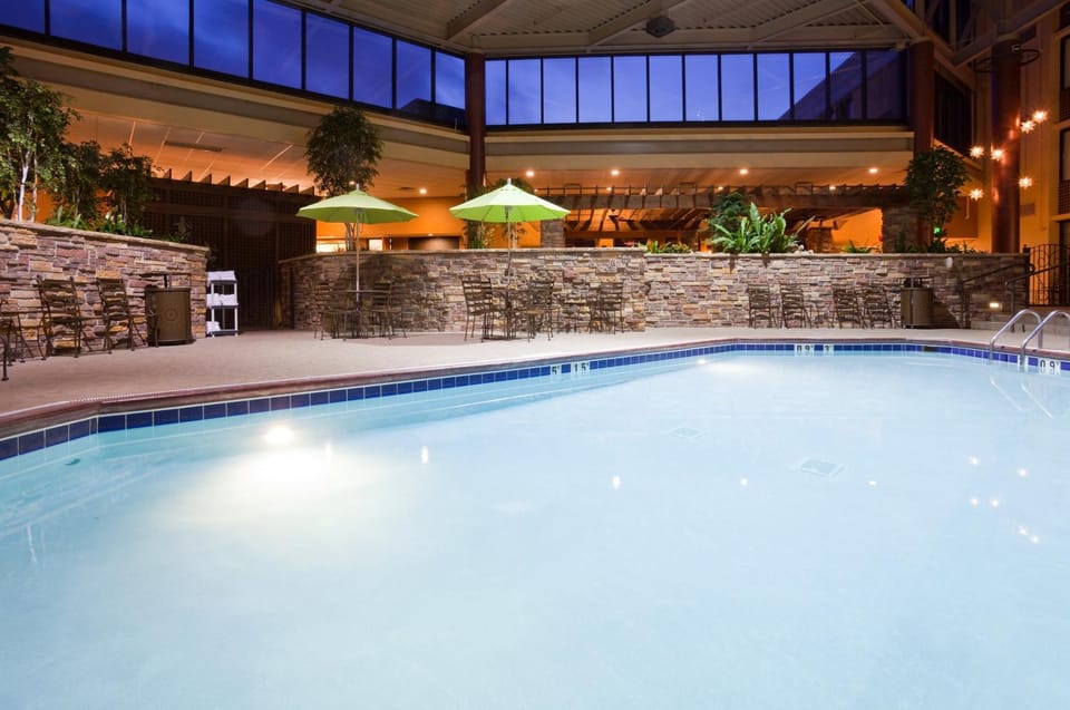 Swimming pool, Swimming pool