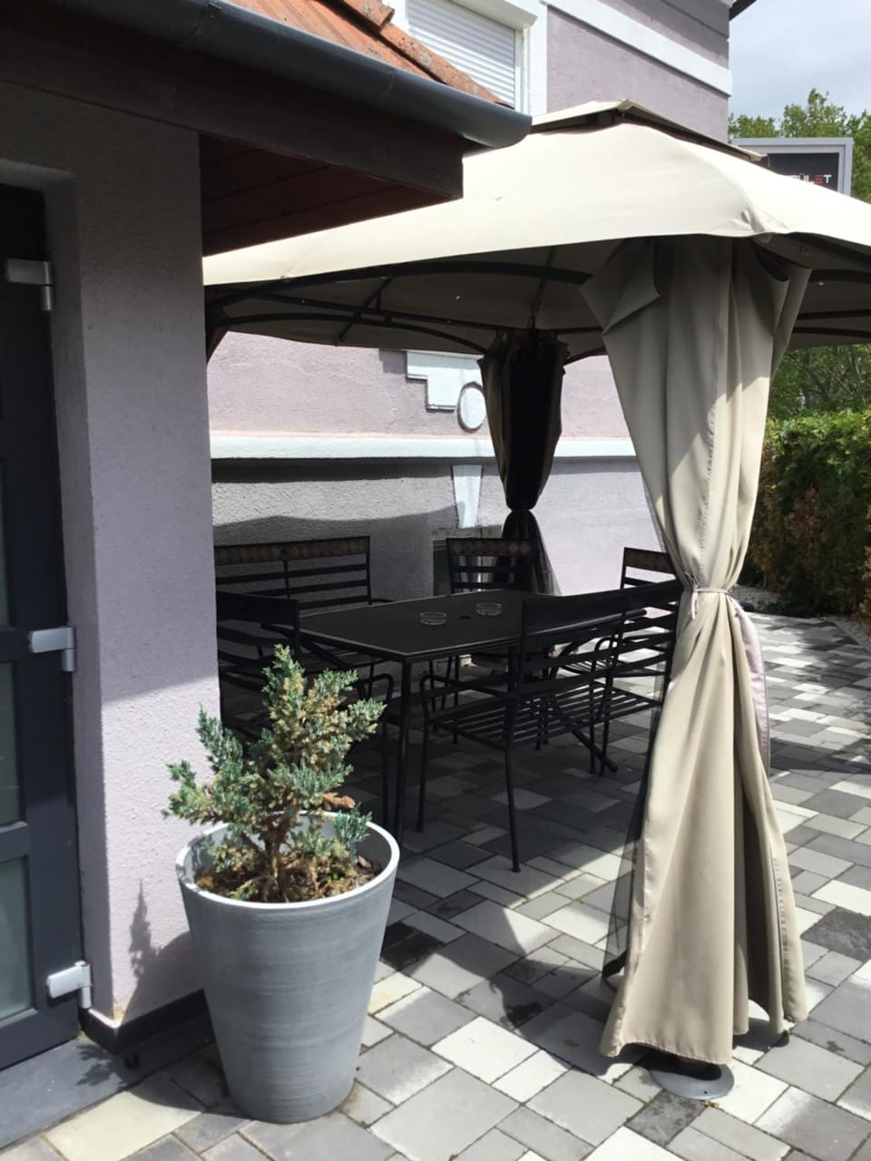 Varkerulet Apartman Bed and Breakfast in Hungary