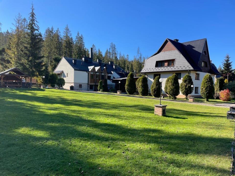Property building, Garden, Garden view