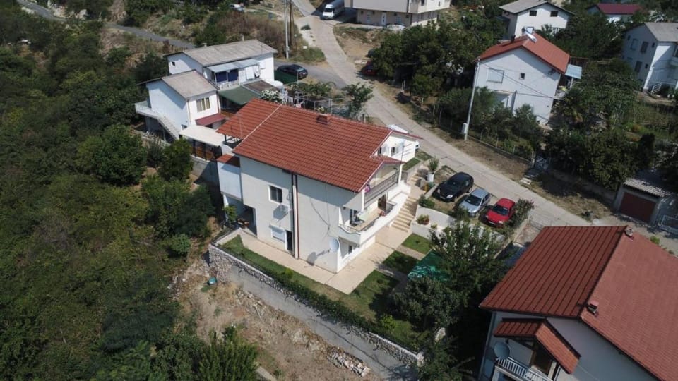 Property building, Street view