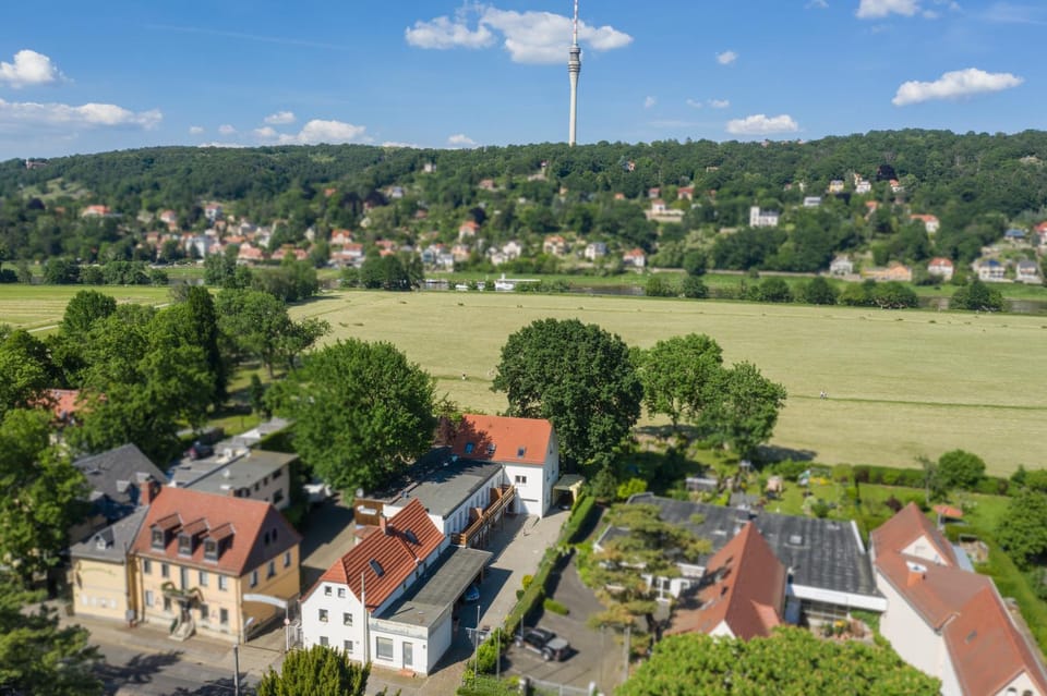 Property building, Natural landscape, Bird's eye view, Location