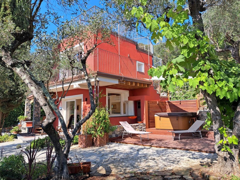 Property building, Day, Garden