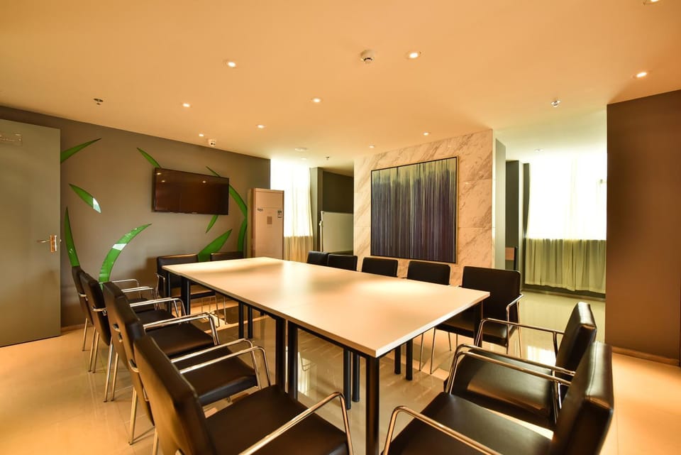 Jinjiang Inn Haikou Binhai Avenue Qilou Old Street Hotel in Hainan