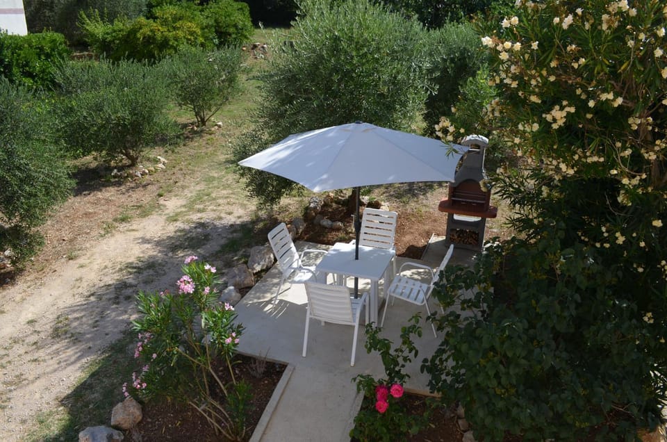 BBQ facilities, Garden, Balcony/Terrace