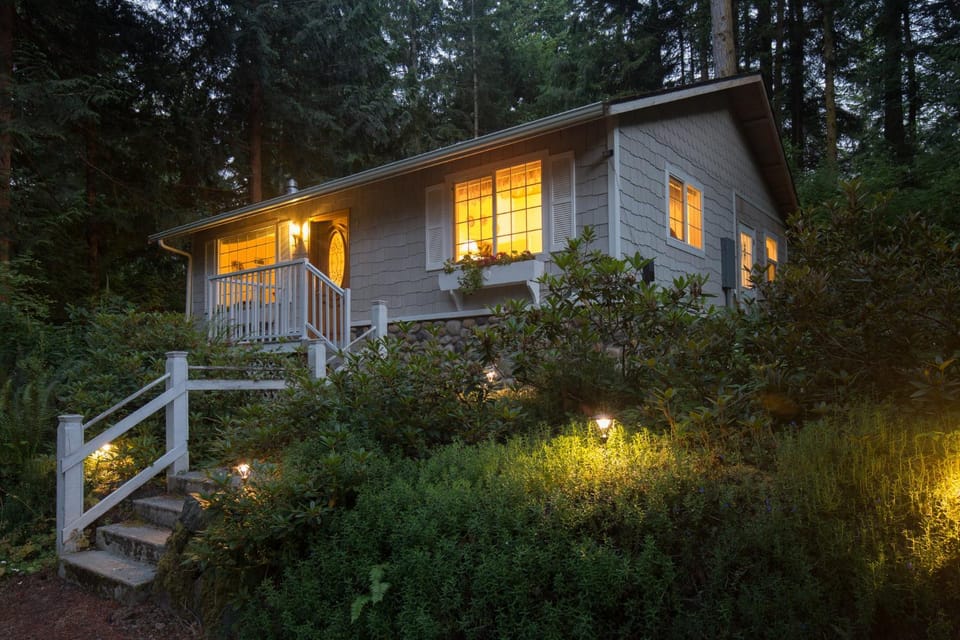 A Hidden Haven Cottages Bed and Breakfast in Washington