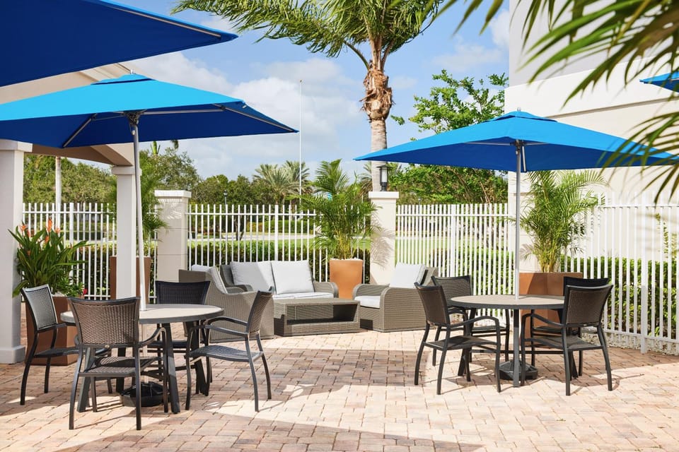Patio, Swimming pool