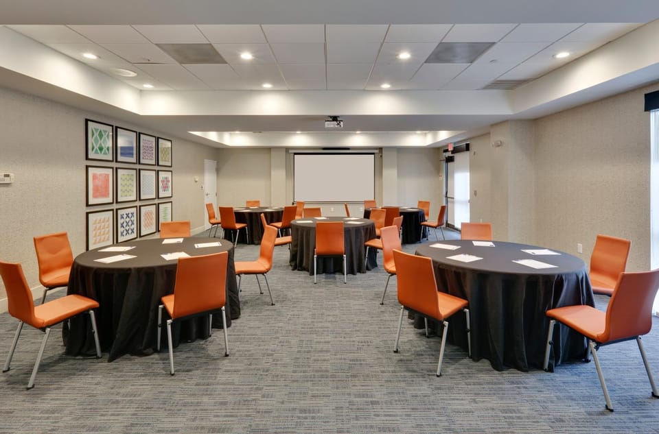Meeting/conference room