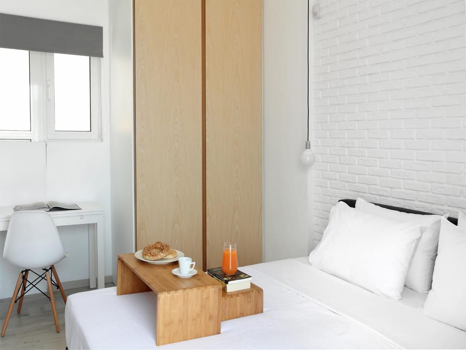 Kitchen or kitchenette, Dining area, Bedroom