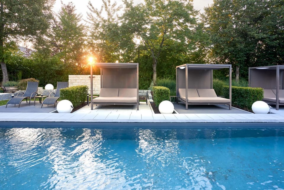 Patio, Spring, Day, Garden, Garden view, Pool view, Swimming pool, sunbed