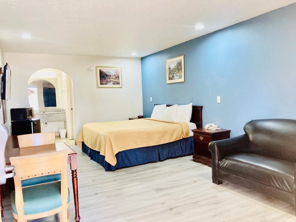 Americas Best Value Inn and Suites Houston/Northwest Brookhollow Motel in Houston