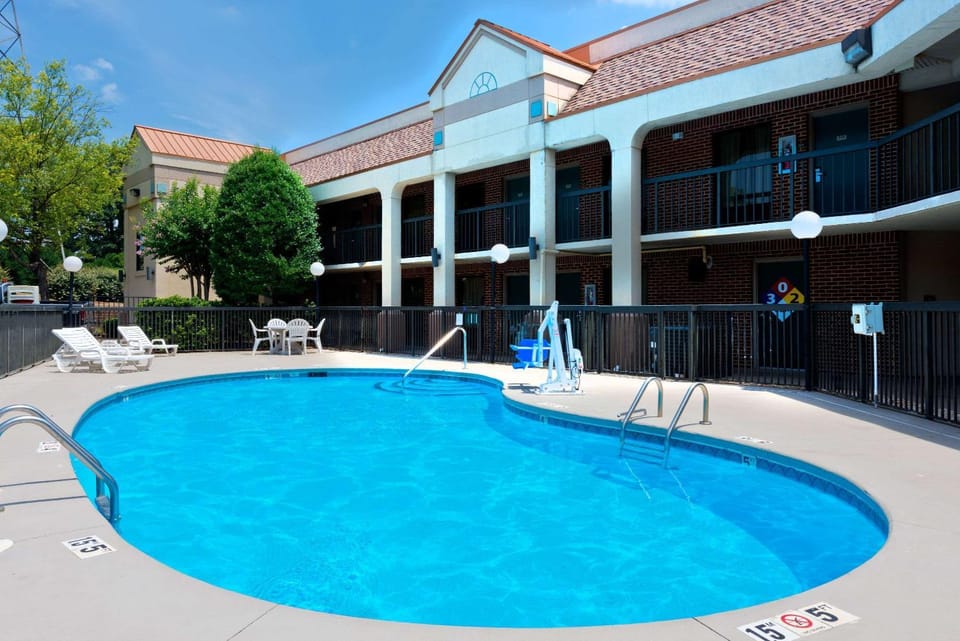 On site, Pool view, Swimming pool, Swimming pool