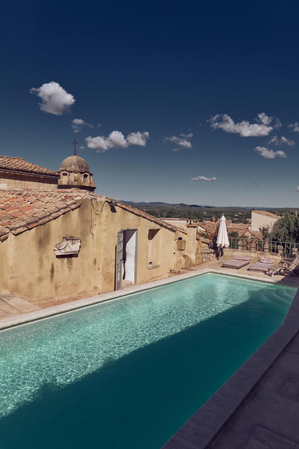 View (from property/room), Balcony/Terrace, Swimming pool