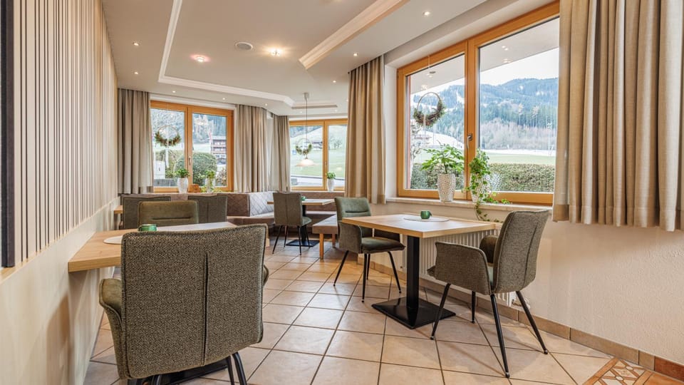 Restaurant/places to eat, Breakfast