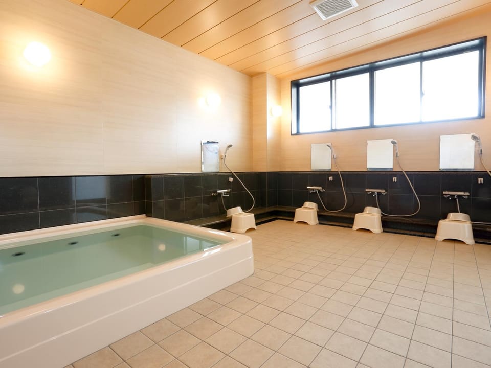 Spa and wellness centre/facilities, Public Bath