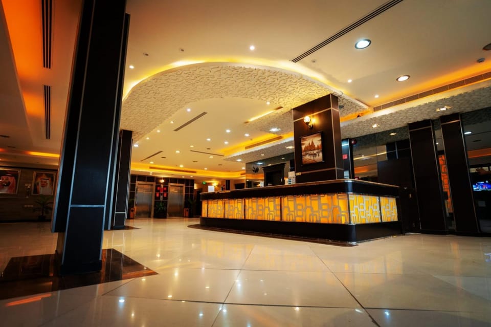 Property building, Night, Location