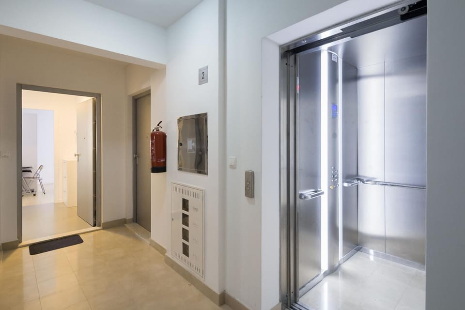 Facade/entrance, Day, Summer, On site, Family, Family