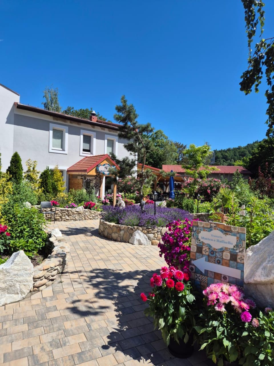 Apartamenty Amadeus & Trattoria Matteo e Raffaello Apartment in Lower Silesian Voivodeship