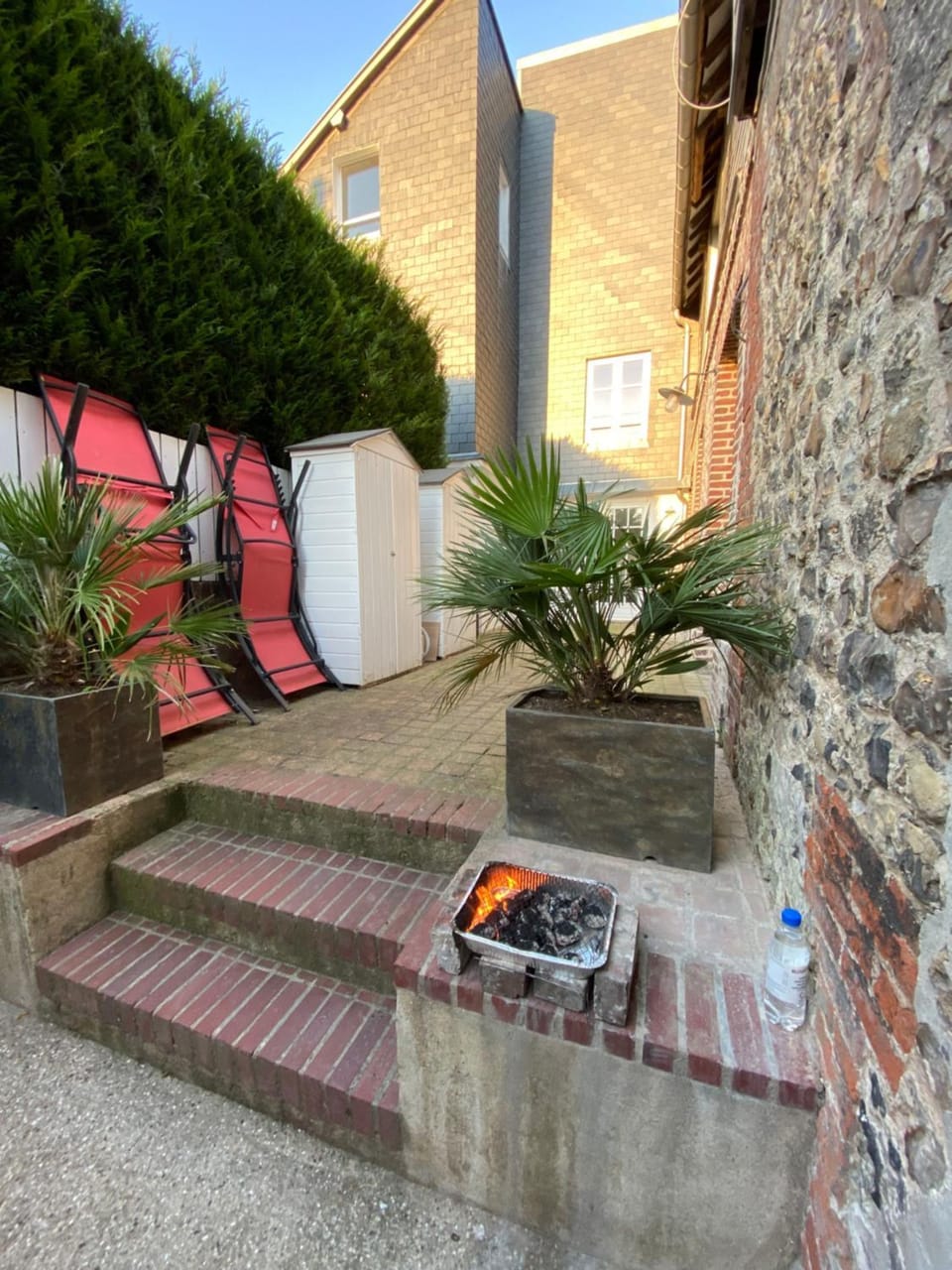 Patio, BBQ facilities