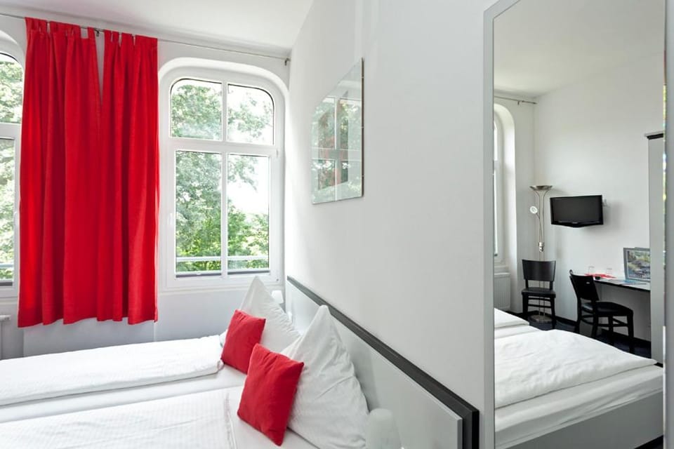 Day, Day, View (from property/room), Photo of the whole room, Decorative detail