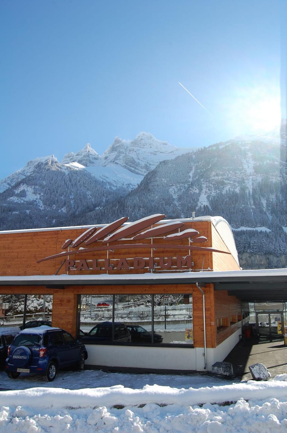 Property building, Facade/entrance, Winter, Mountain view