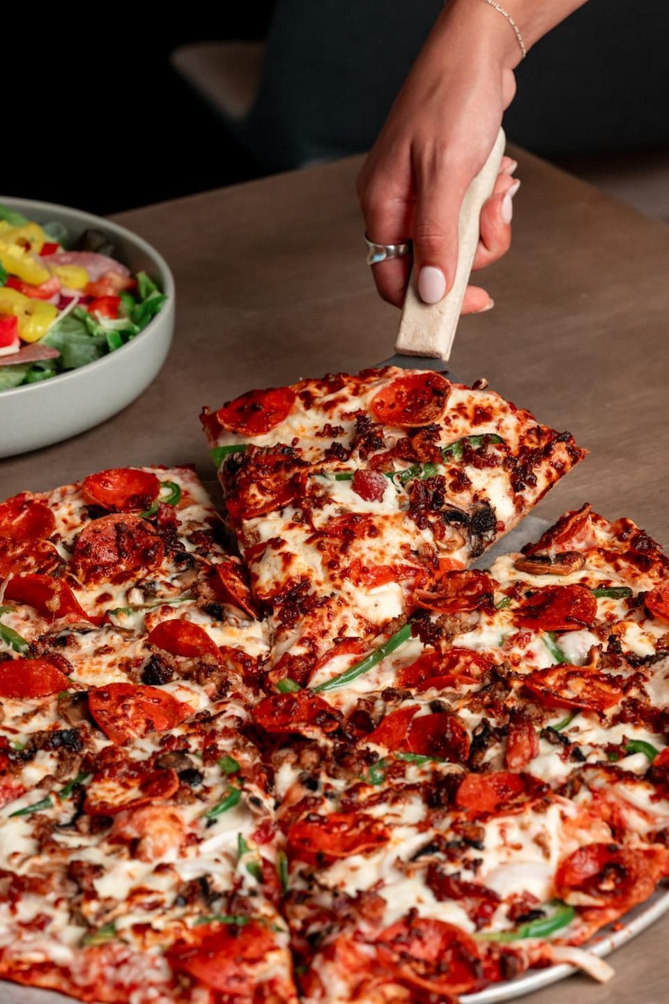 Restaurant/places to eat, Lounge or bar, Food and drinks