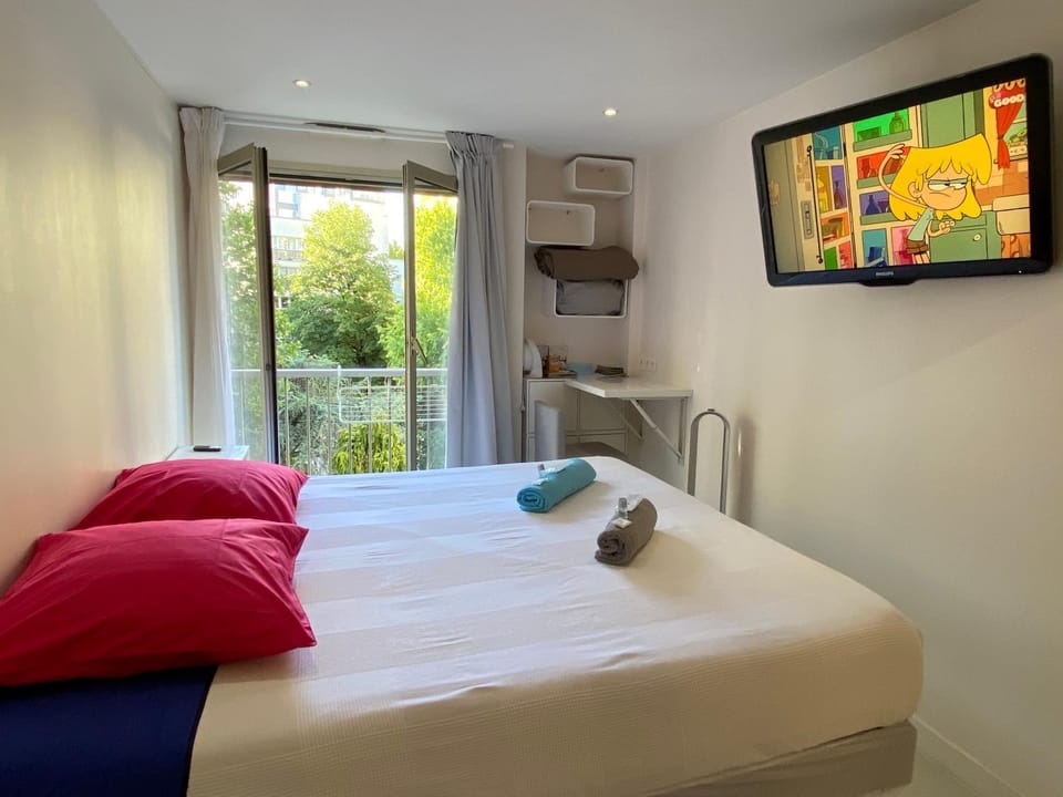 Bed, Photo of the whole room, Bedroom, On site, internet, towels