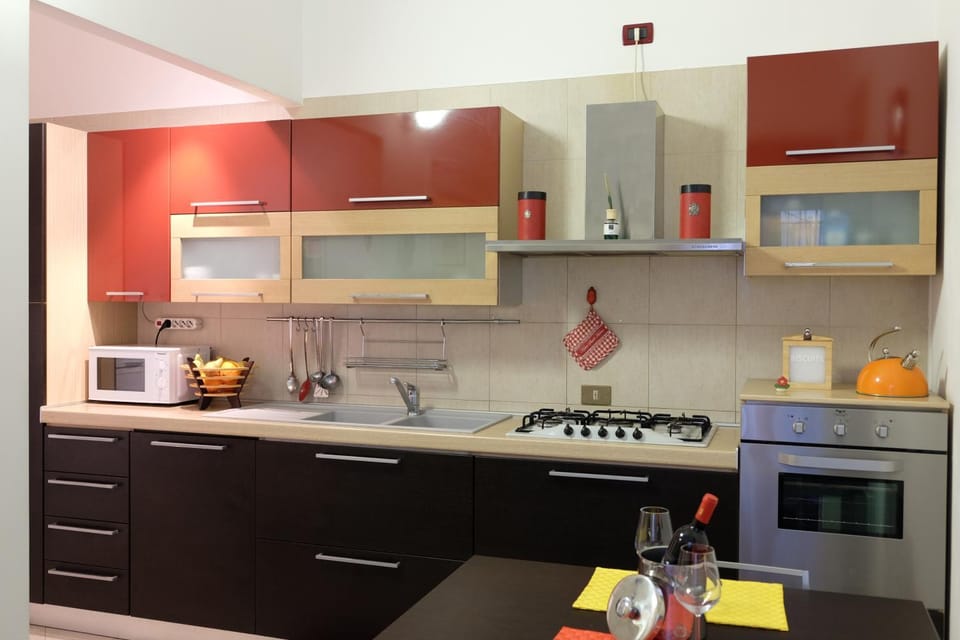 Kitchen or kitchenette, Dining area, dishwasher, pet friendly
