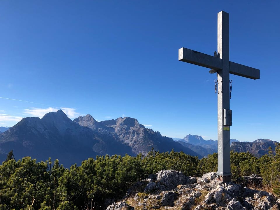 Nearby landmark, Natural landscape, Hiking
