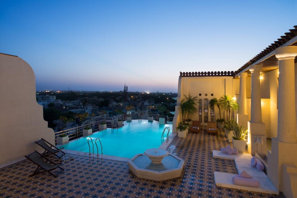 Swimming pool