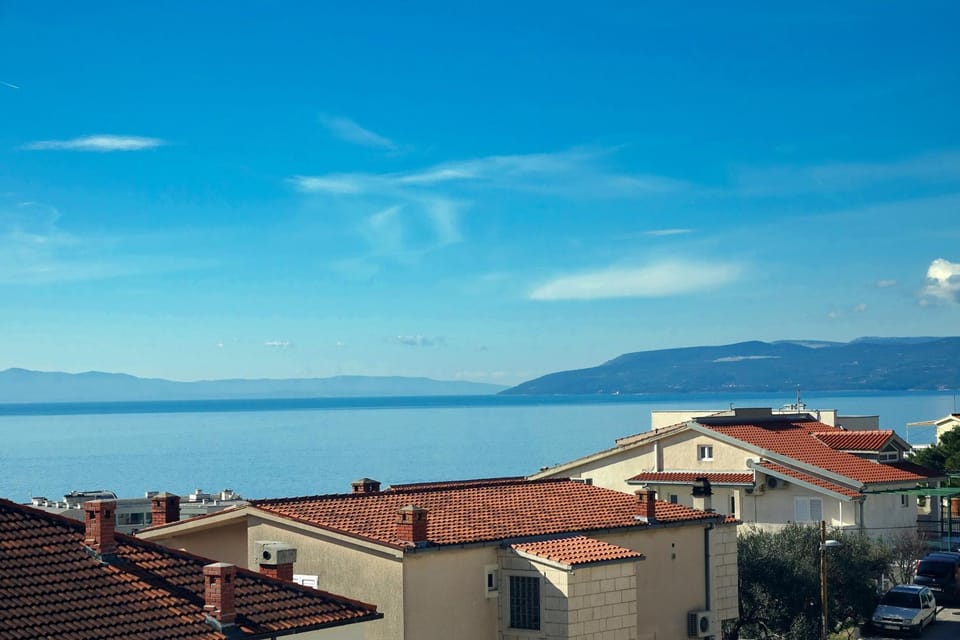 Neighbourhood, Sea view
