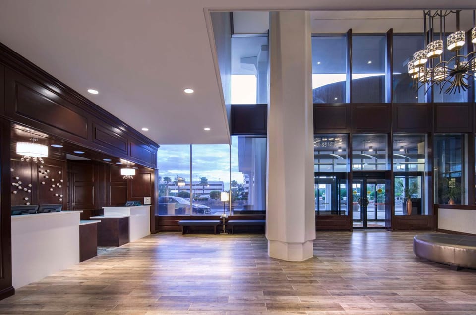 Lobby or reception, Lobby or reception