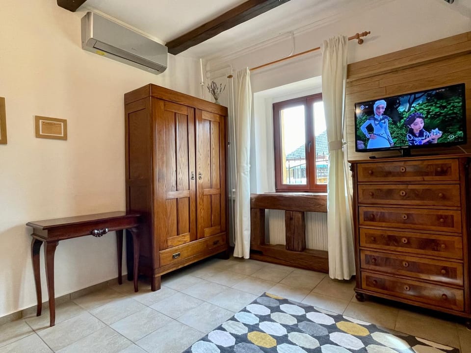 Vöröskő Apartman Alsóörs Apartment in Hungary