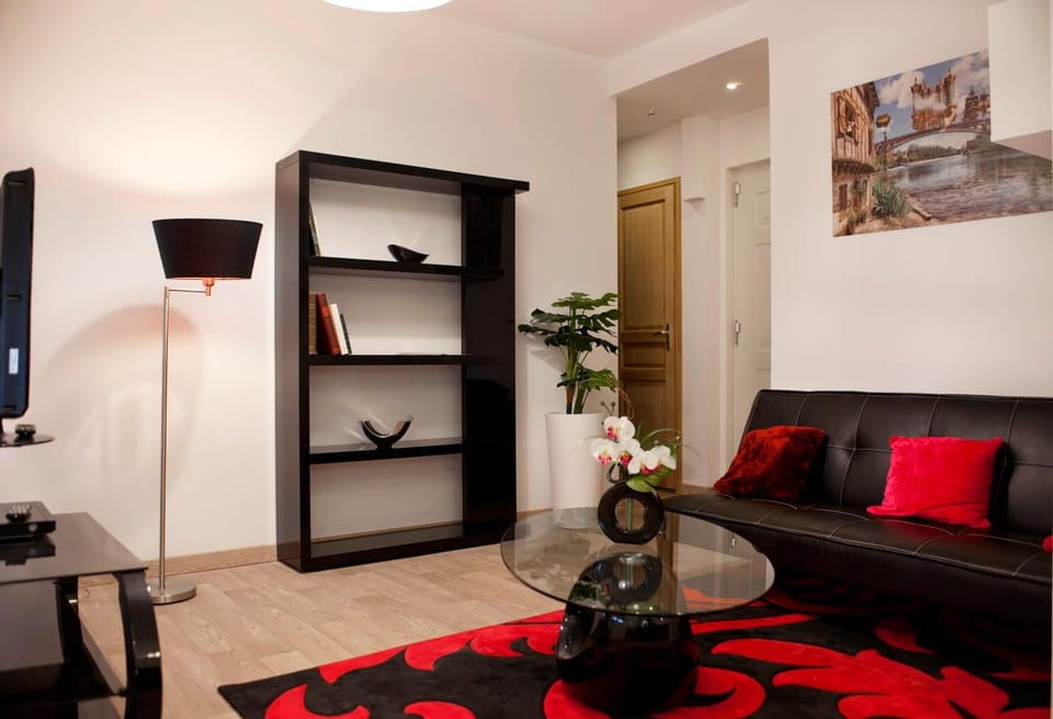 Library, Library, TV and multimedia, Living room, Decorative detail, Seating area, Entertainment