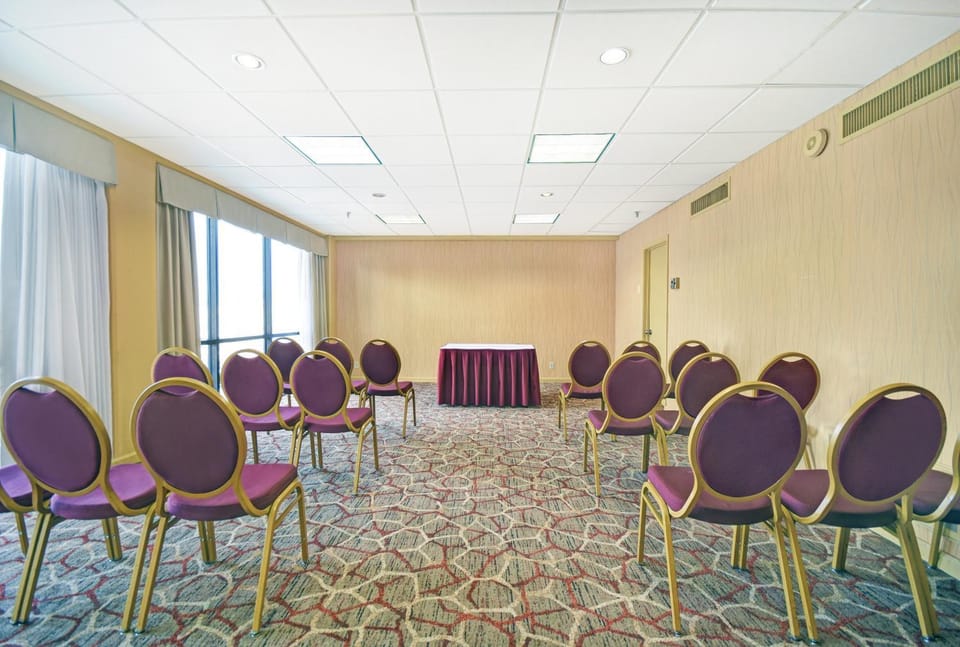 Meeting/conference room