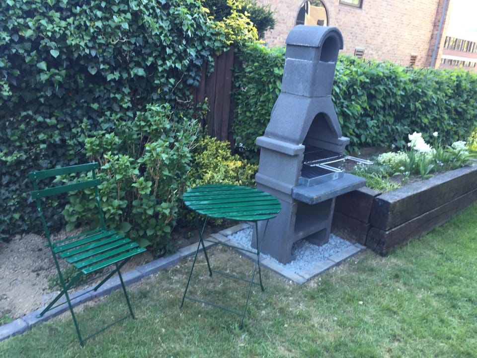 BBQ facilities, Garden